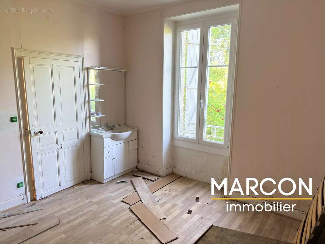 Secteur bonnat- belle maison en pierres - photo 13