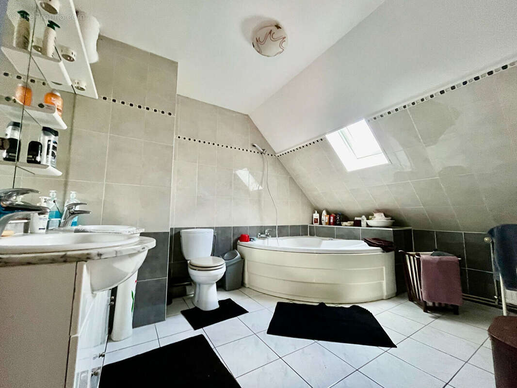 Maison 111m² à saint-étienne-du-rouvray - photo 7