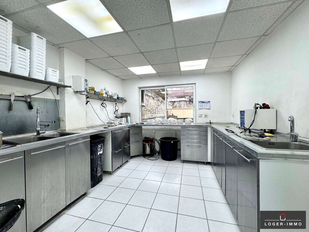 Commerce à LE PERREUX-SUR-MARNE