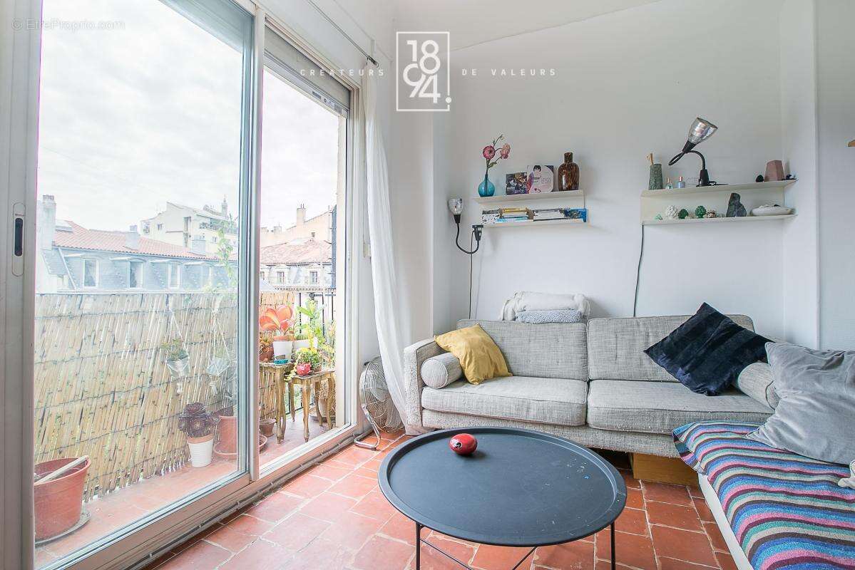 Appartement T2/3 à vendre Marseille 6ème (13006) I 50 m2 I Vue Notre Dame I Cours Pierre Puget - photo 2