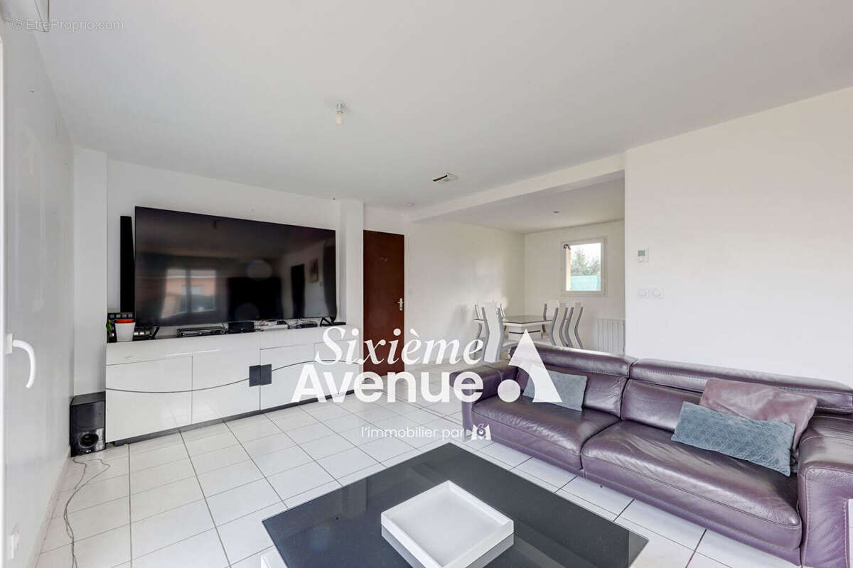 Maison à TIGNIEU-JAMEYZIEU