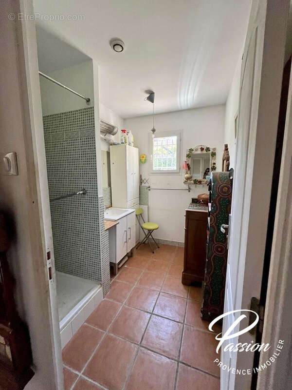 Maison à SAINT-CHAMAS