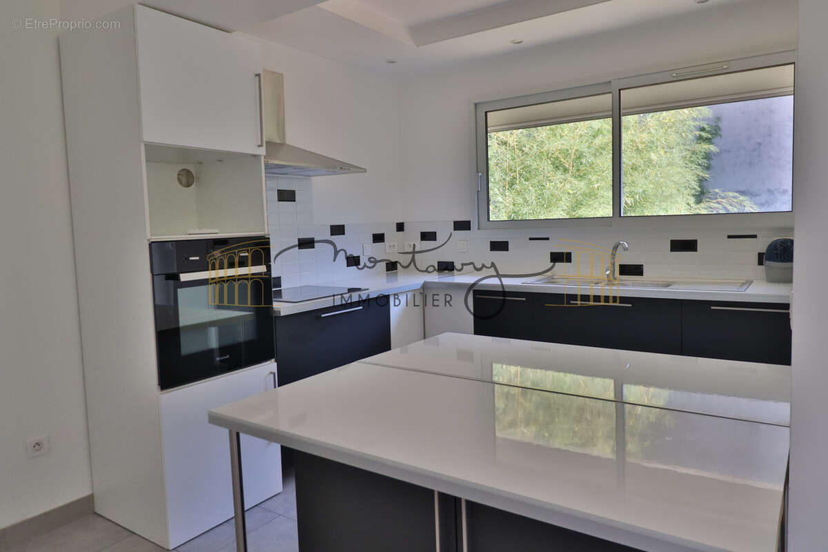 Nîmes maison de ville avec jardin, gge et studio indép - photo 2