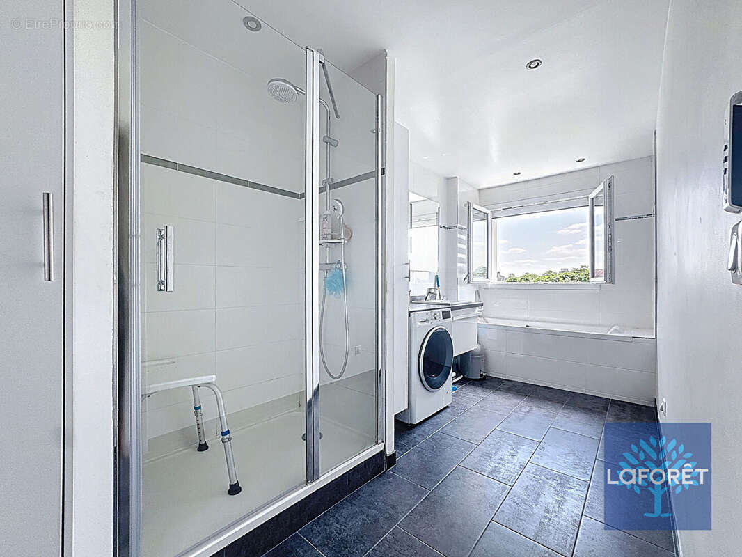 Appartement à CHILLY-MAZARIN