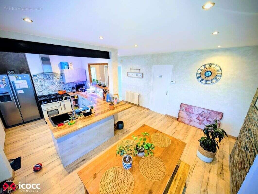 Maison à VENANSAULT