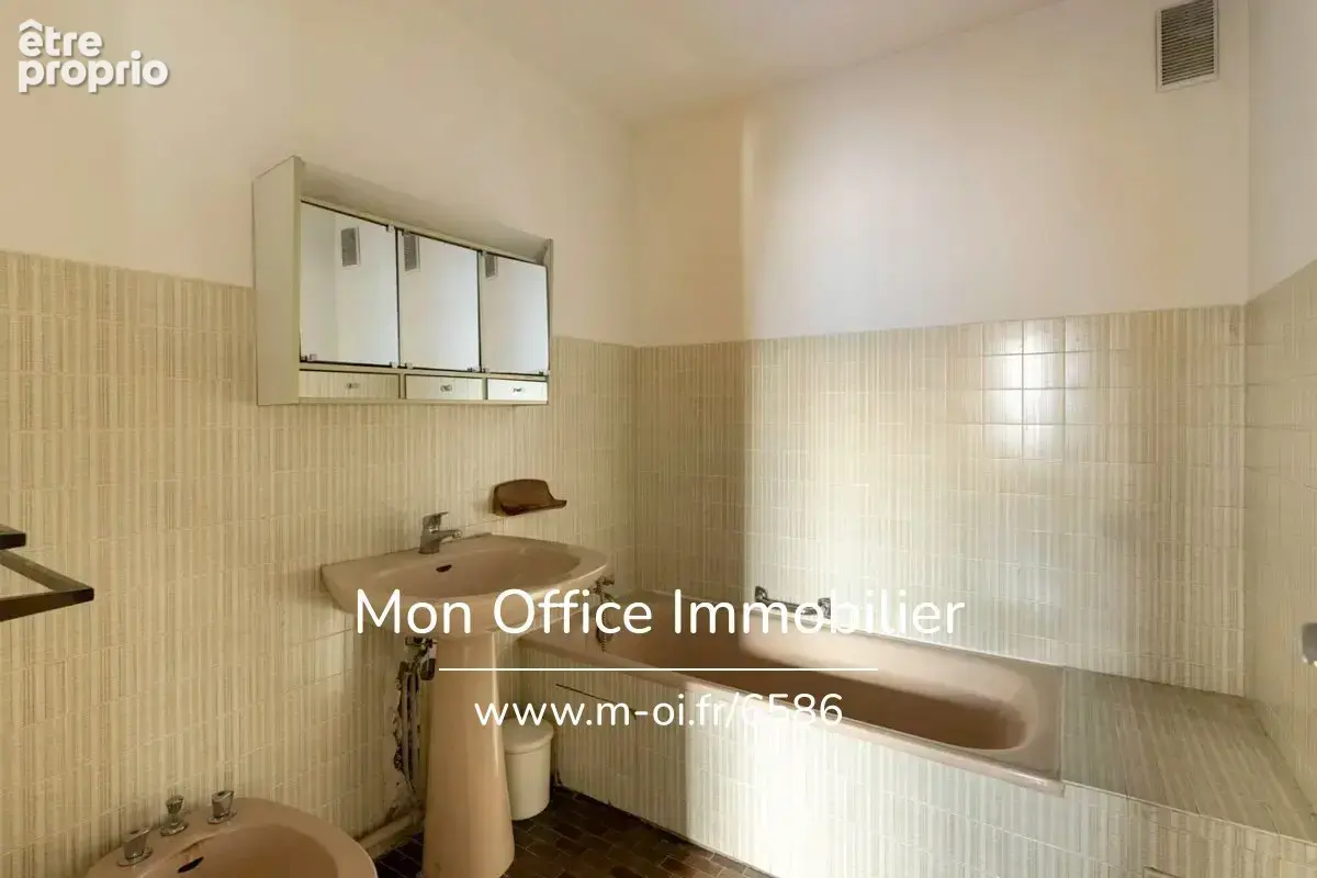 Référence : 6586-DVI. - Aix Centre – Appartement T3 avec balcon, ascenseur et stationnement ! - photo 8