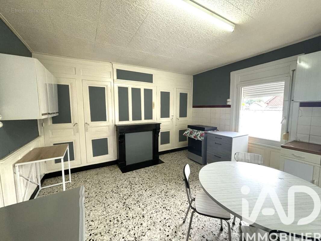 Maison 145 m² à Combles  - photo 5