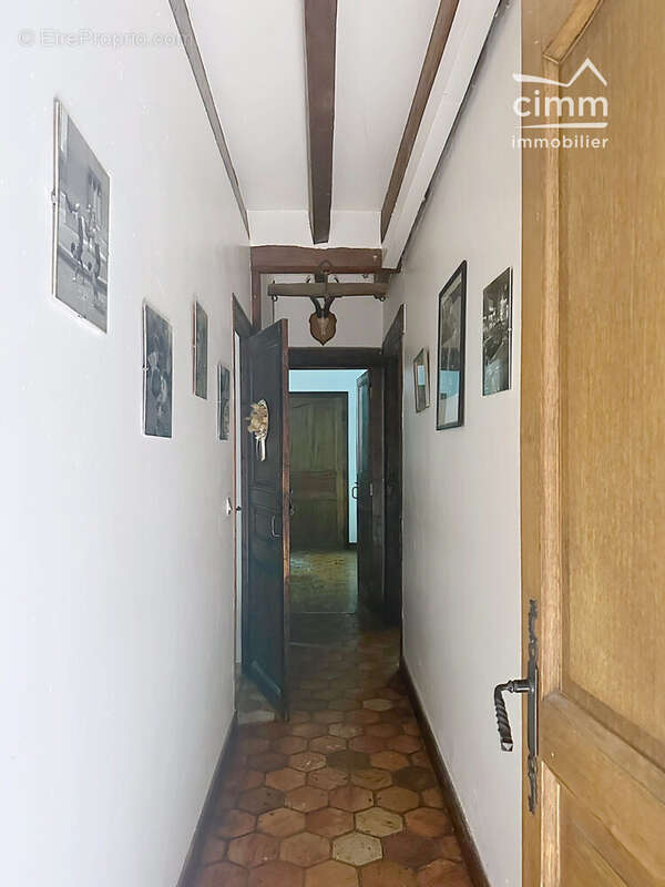 Maison 128 m² à Sainte-Genevieve-Des-Bois  - photo 9