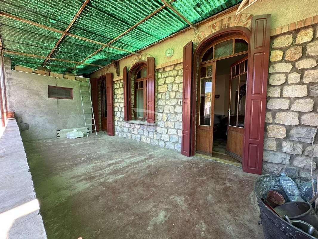 Maison à MALIJAI