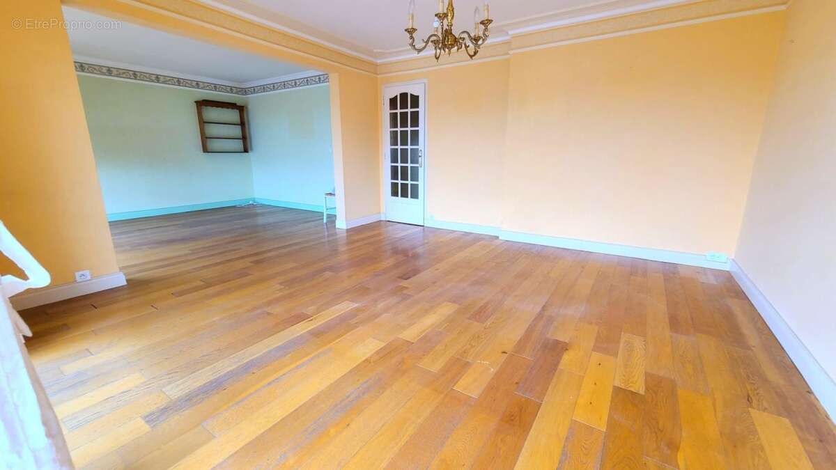 Chartres - grand t3 - 82 m² avec double sejour - garage - photo 4