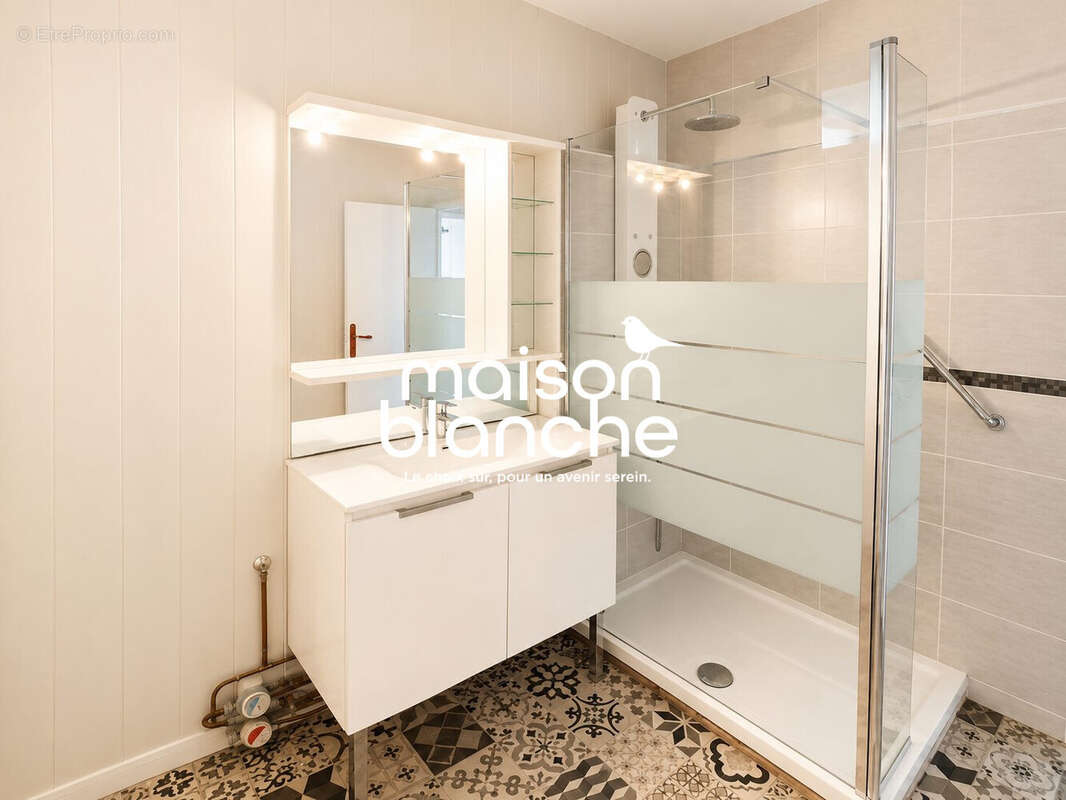 Appartement 74 m² à Parthenay  - photo 9