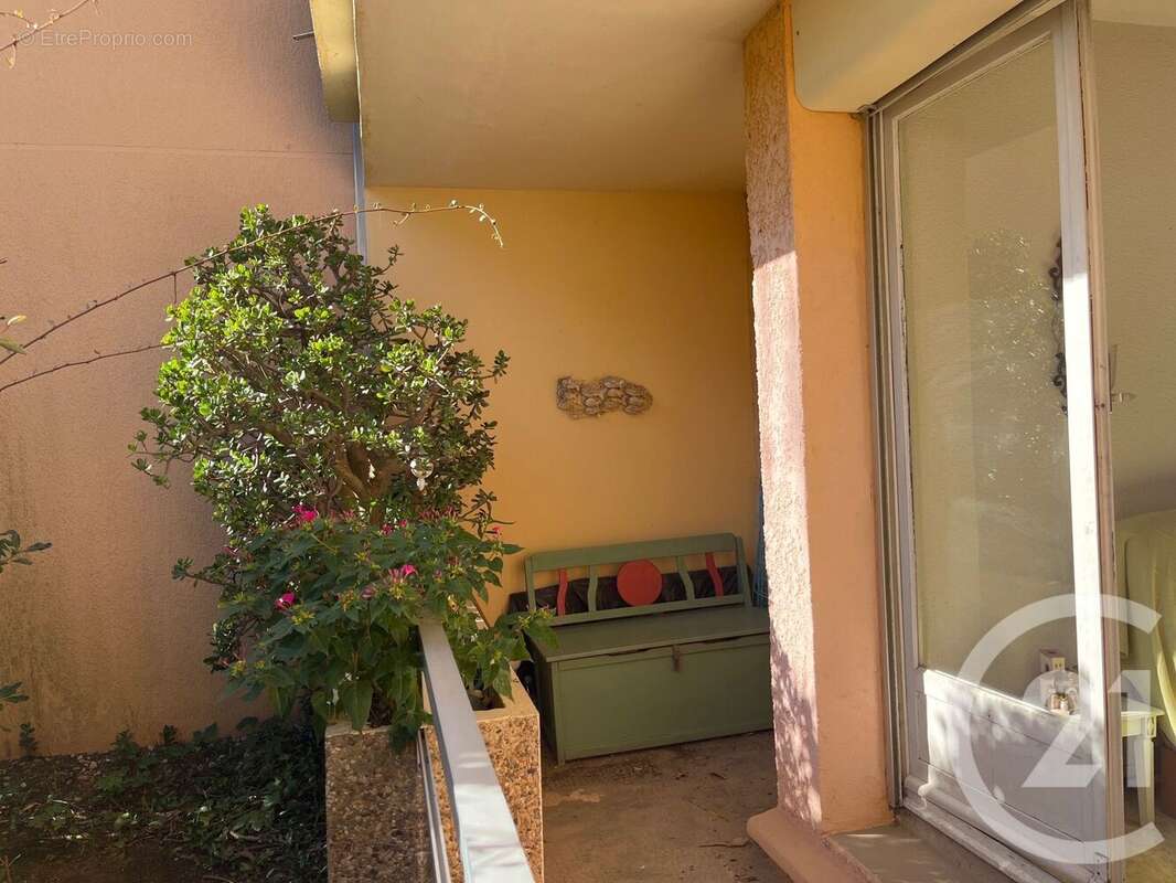 Appartement à BORMES-LES-MIMOSAS