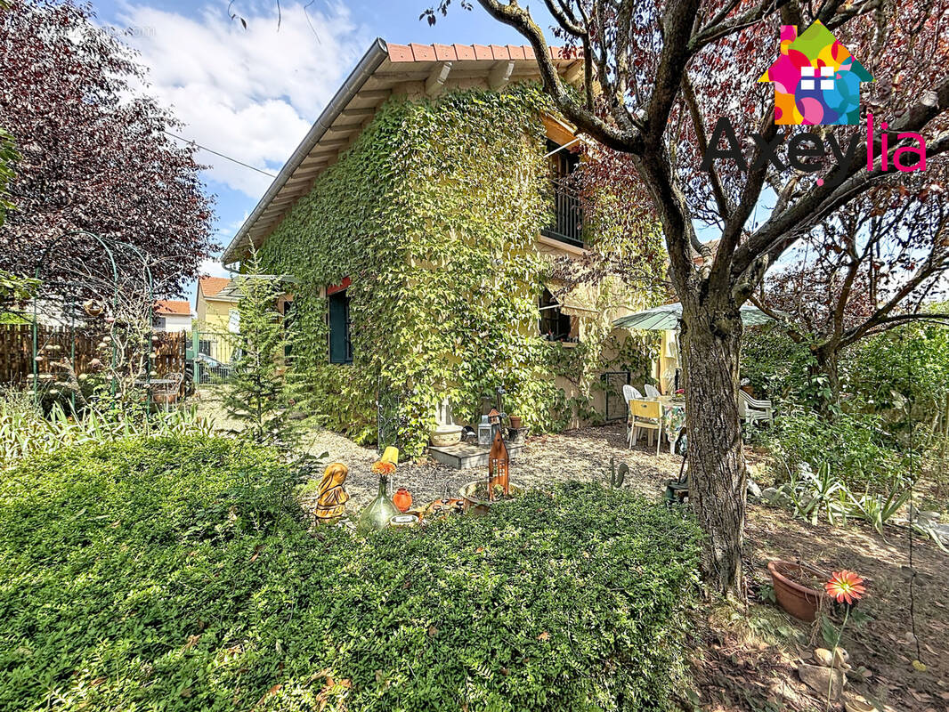 Maison à RIORGES