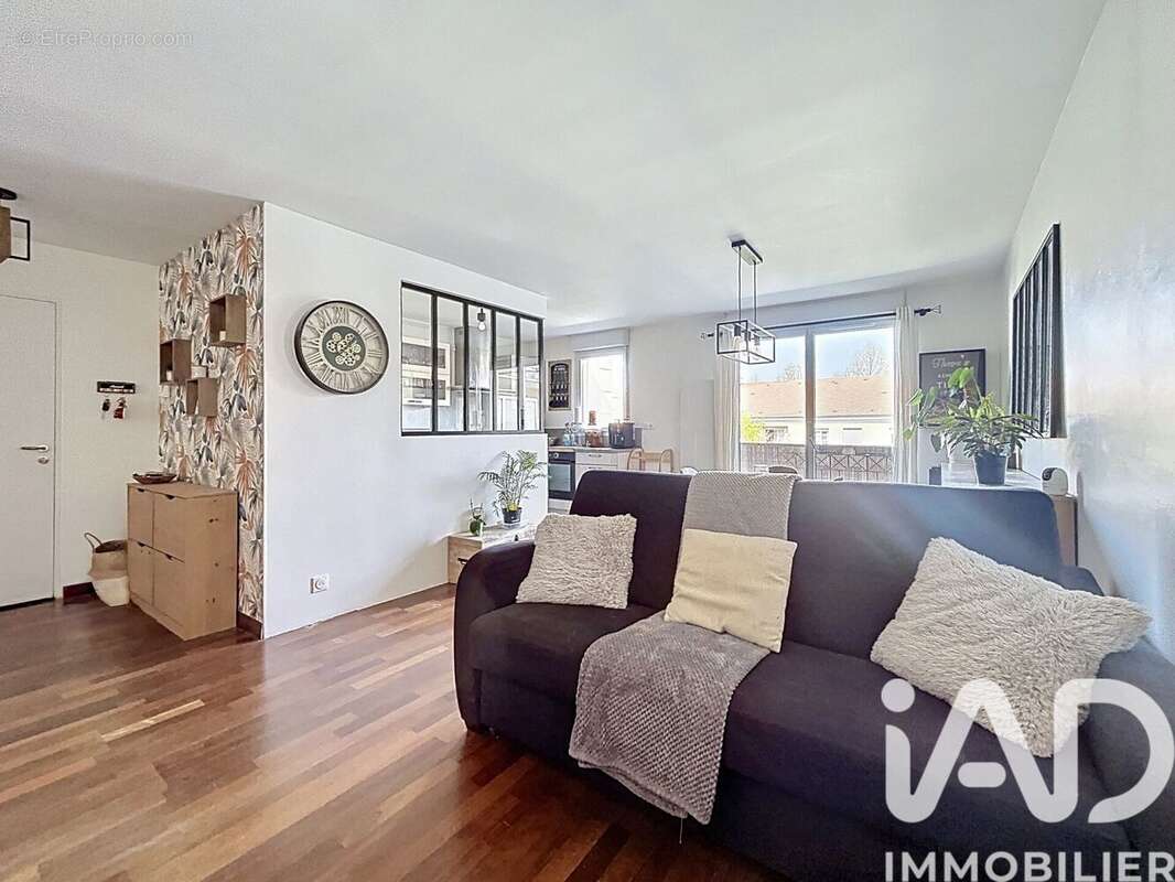 Photo 5 - Appartement à BUSSY-SAINT-GEORGES