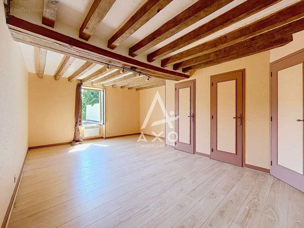 Maison centre bourg de nevoy - photo 6