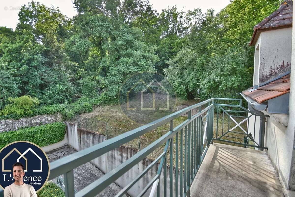 Appartement à EPERNON