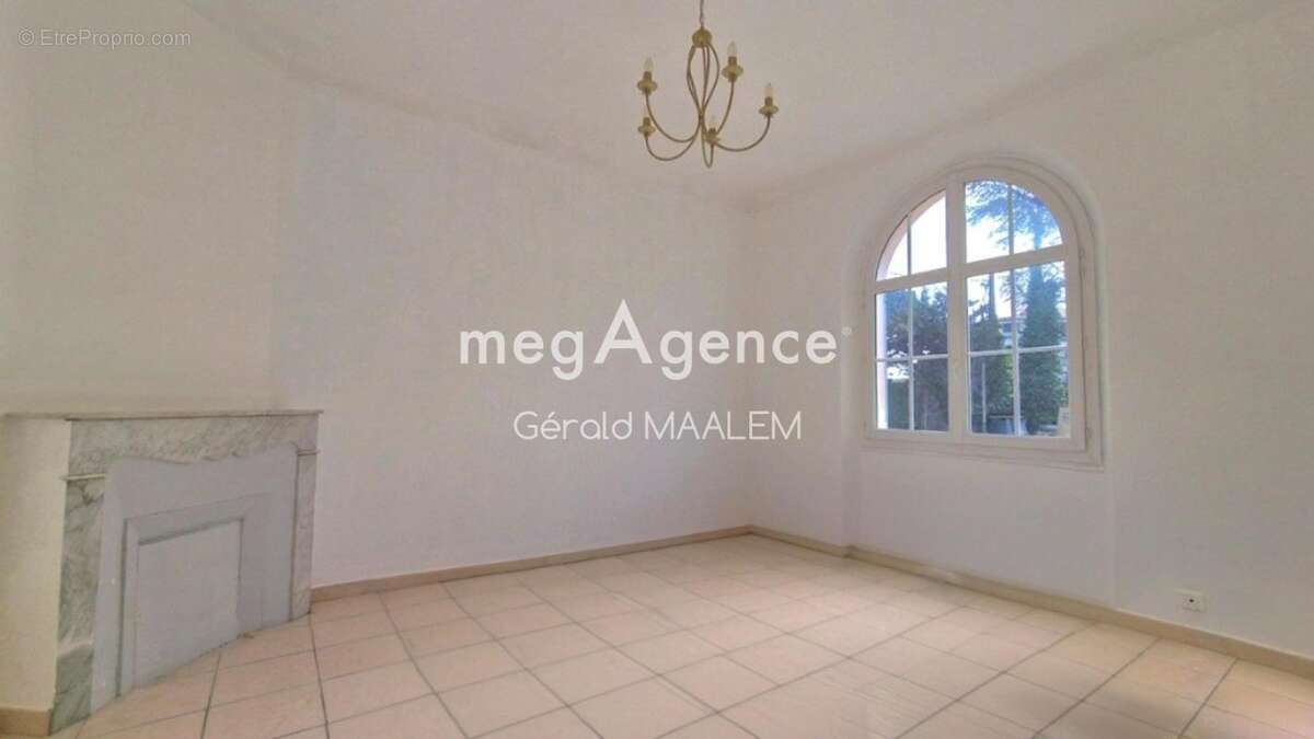 Maison à FREJUS
