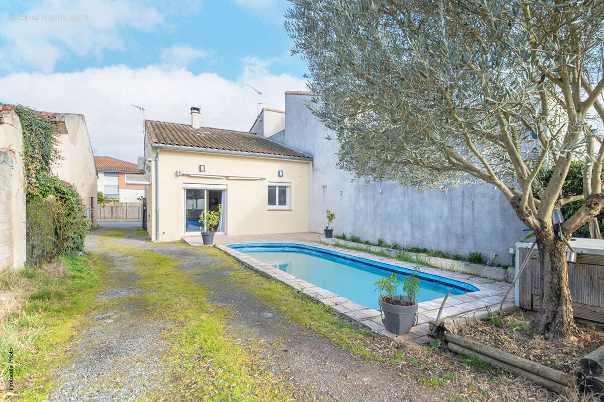 Maison à SAINT-JORY