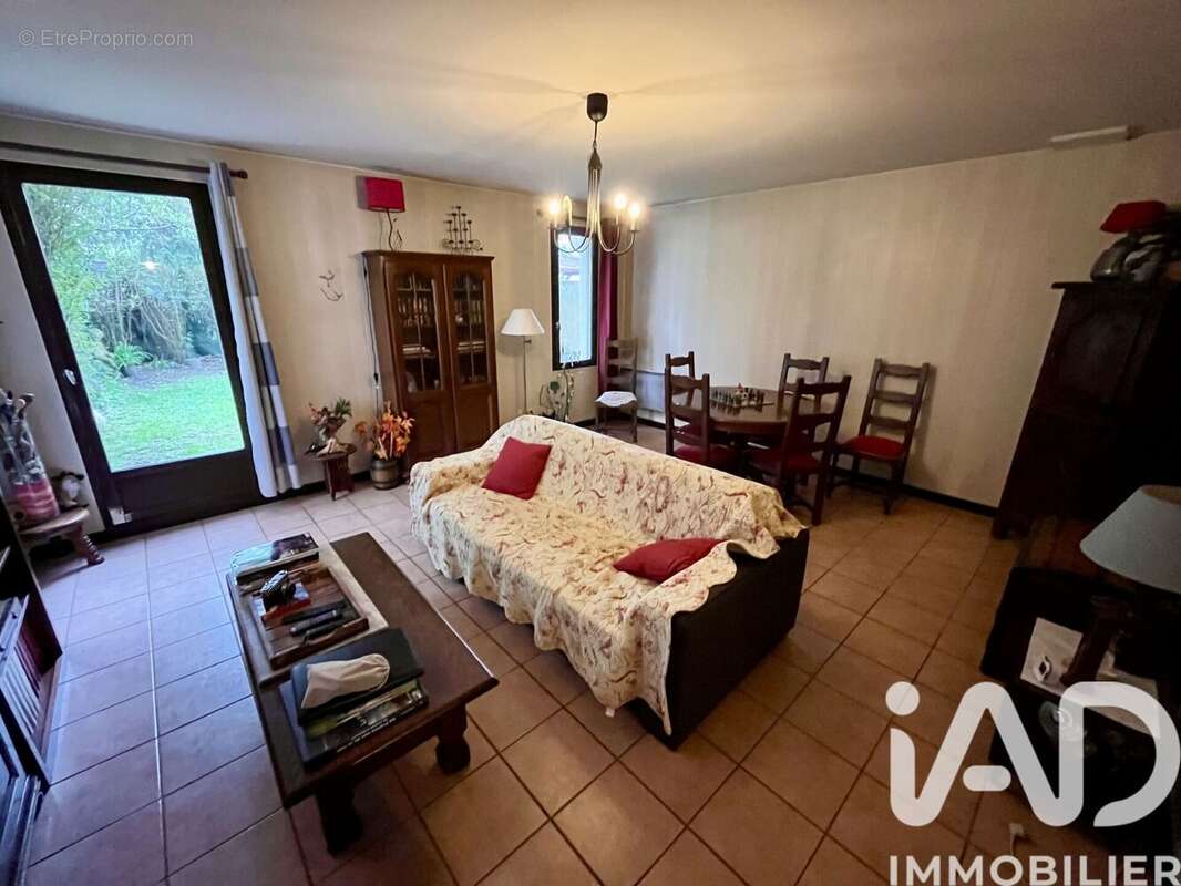 Photo 2 - Maison à L'ISLE-ADAM