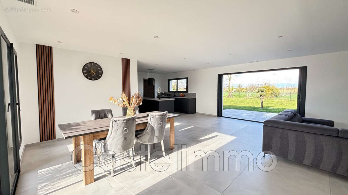 Maison à CASTELSARRASIN