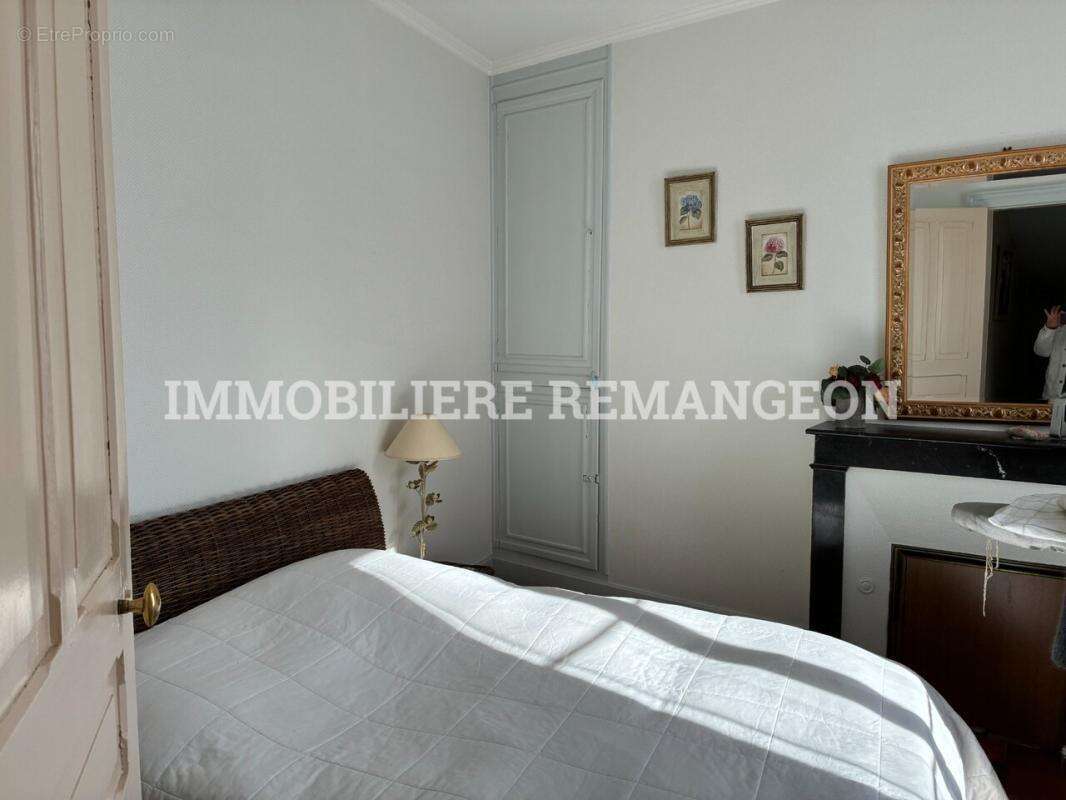 Maison à BRINON-SUR-SAULDRE