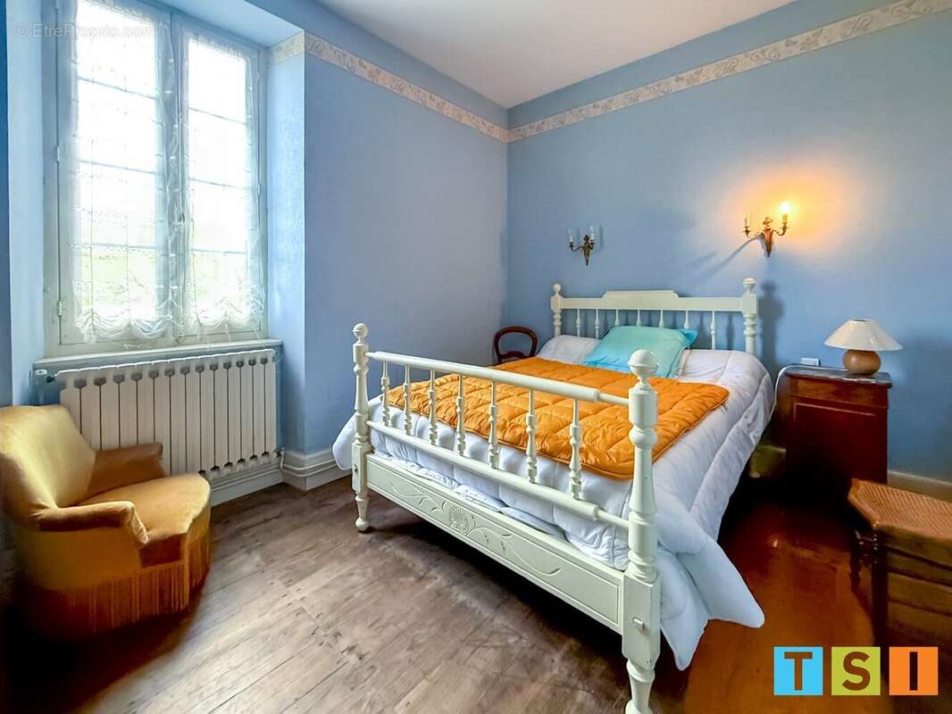 Labarthe--rivière : Ensemble immobilier avec piscine, parc clos de 2 170 m², maison familiale, 2 appartements - photo 7