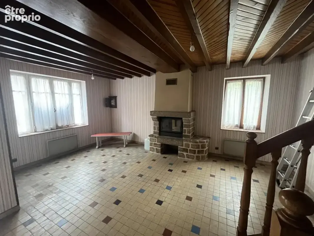 Maison 97 m² à Saint-Fraimbault  - photo 4