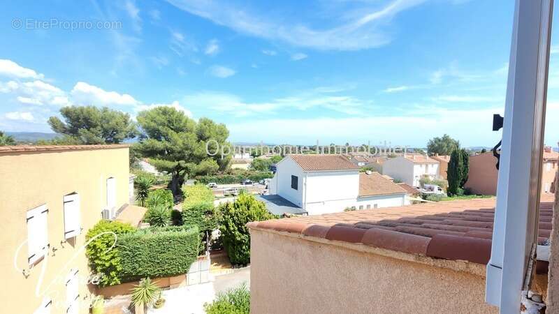 Appartement à HYERES