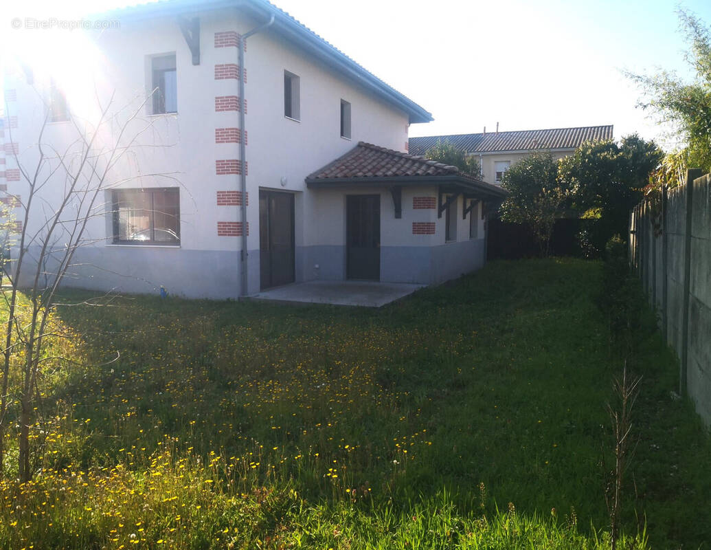 Maison à VILLENAVE-D'ORNON