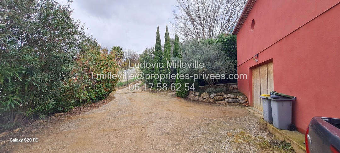 Spacieuse villa 155m² avec grand garage et piscine sur 760m² de terrain - photo 11