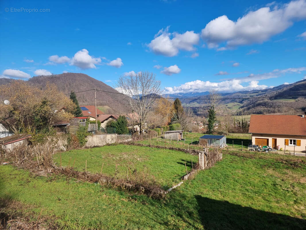 Terrain à CHIRENS