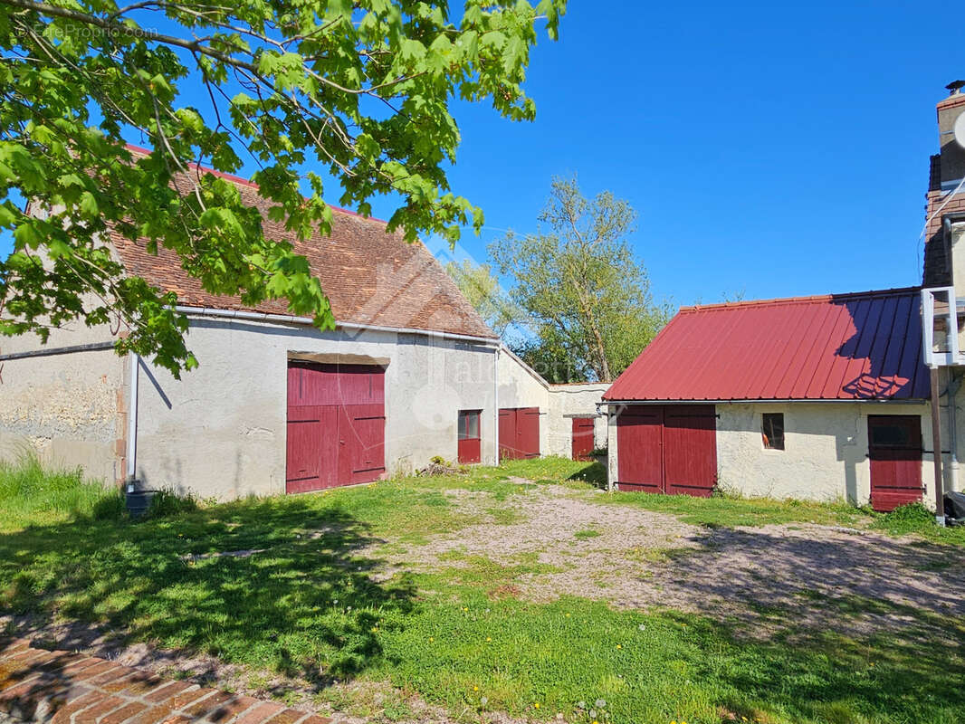 Maison à JALIGNY-SUR-BESBRE