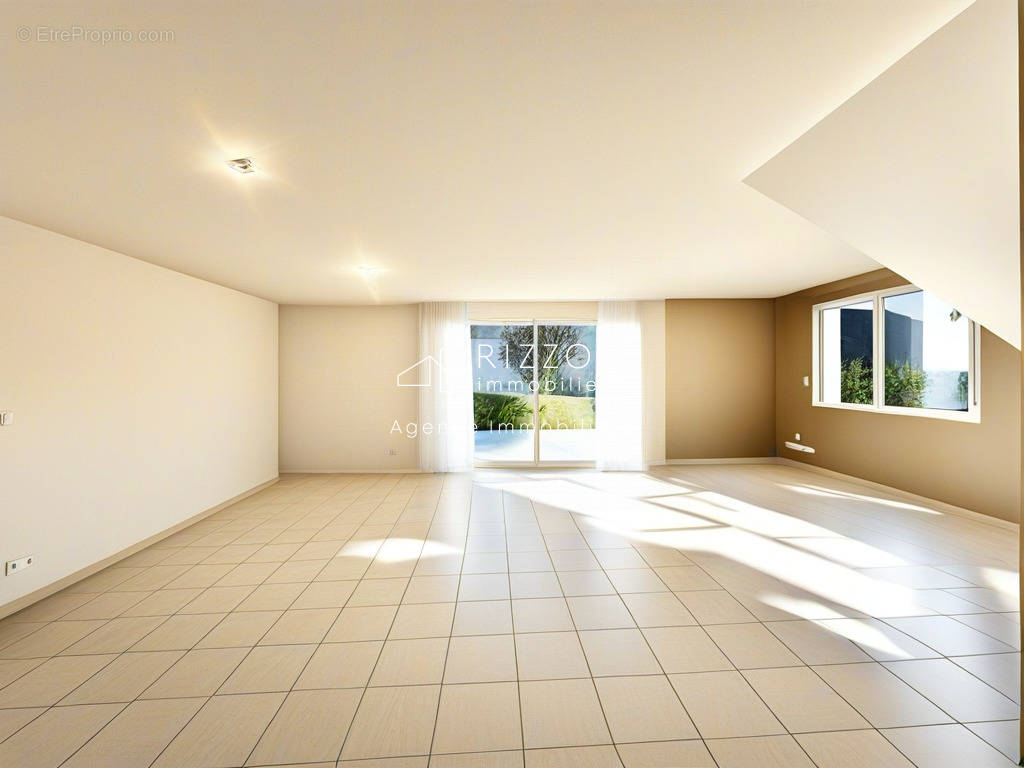 Maison à CRAN-GEVRIER