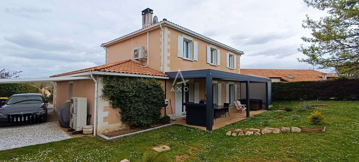 Maison à GOND-PONTOUVRE