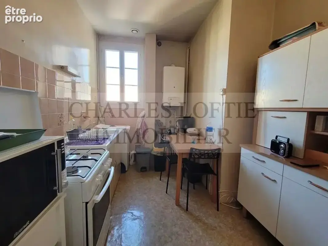 Immeuble de 3 logements, dépendances et jardin à Cahors. - photo 19