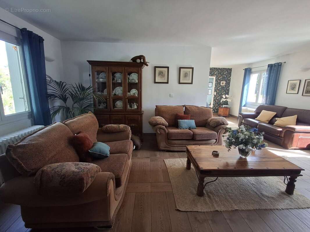 Maison à BUSSIERE-POITEVINE