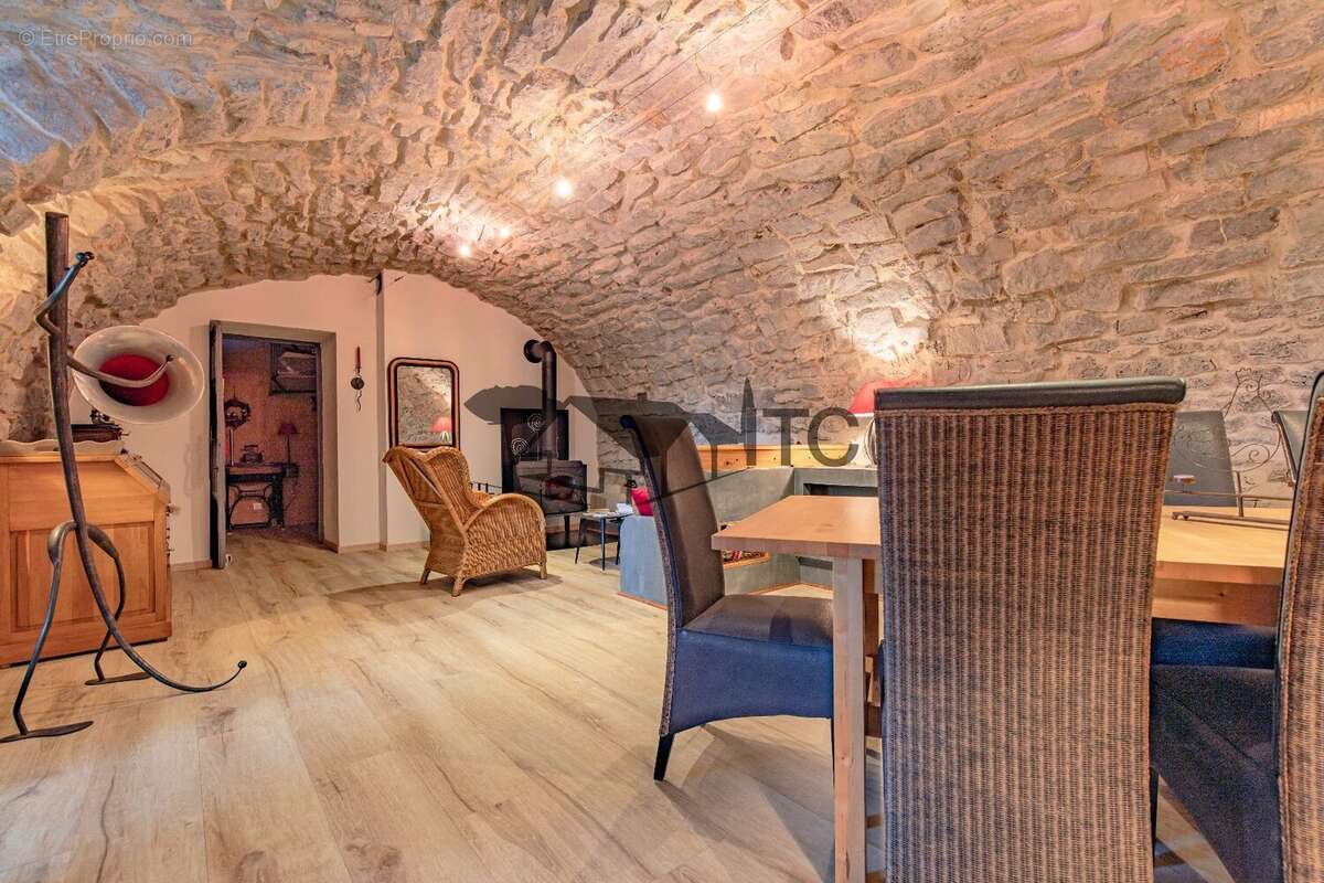 Maison à BEAULIEU