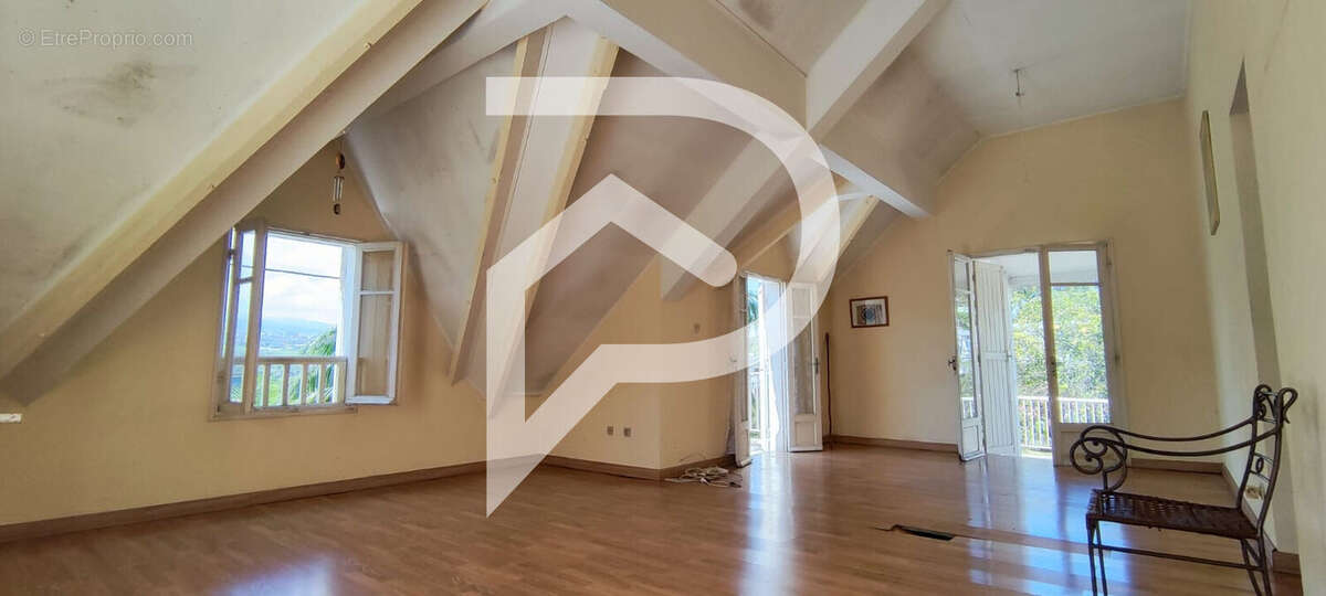 Maison à ENTRE-DEUX