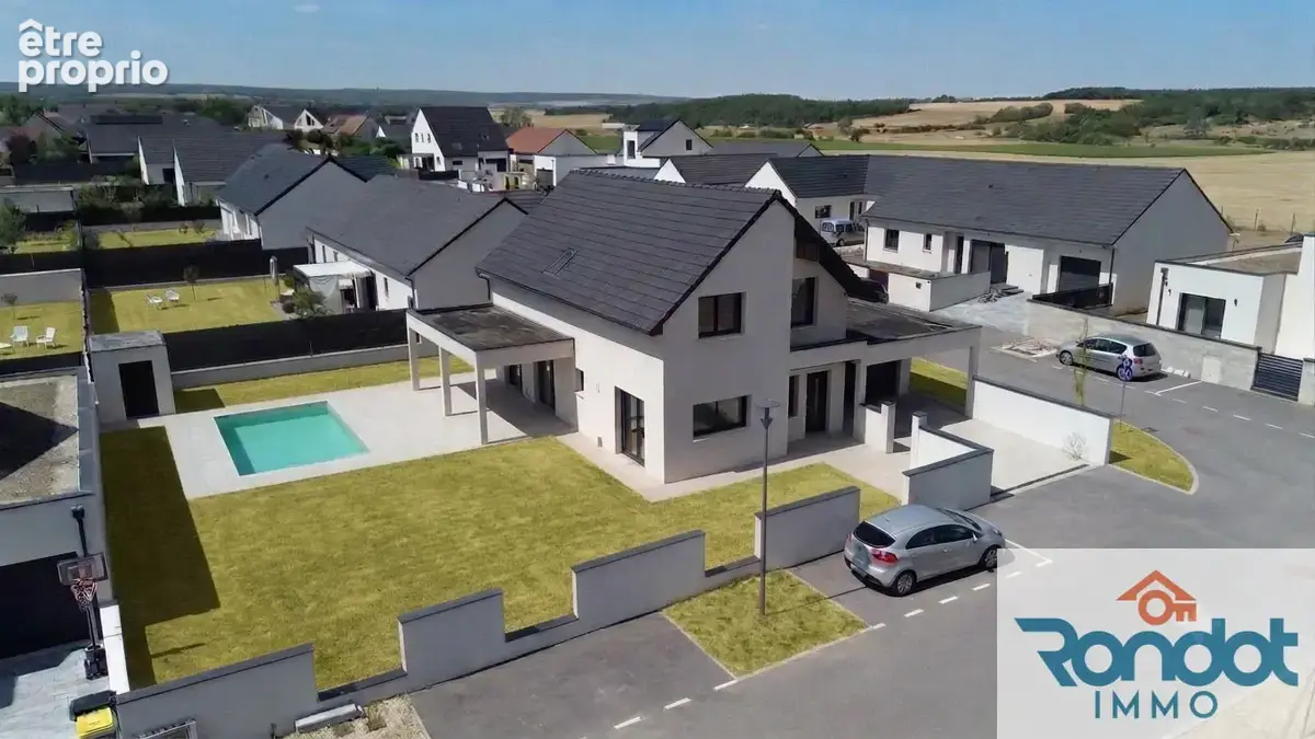 Maison à NORGES-LA-VILLE