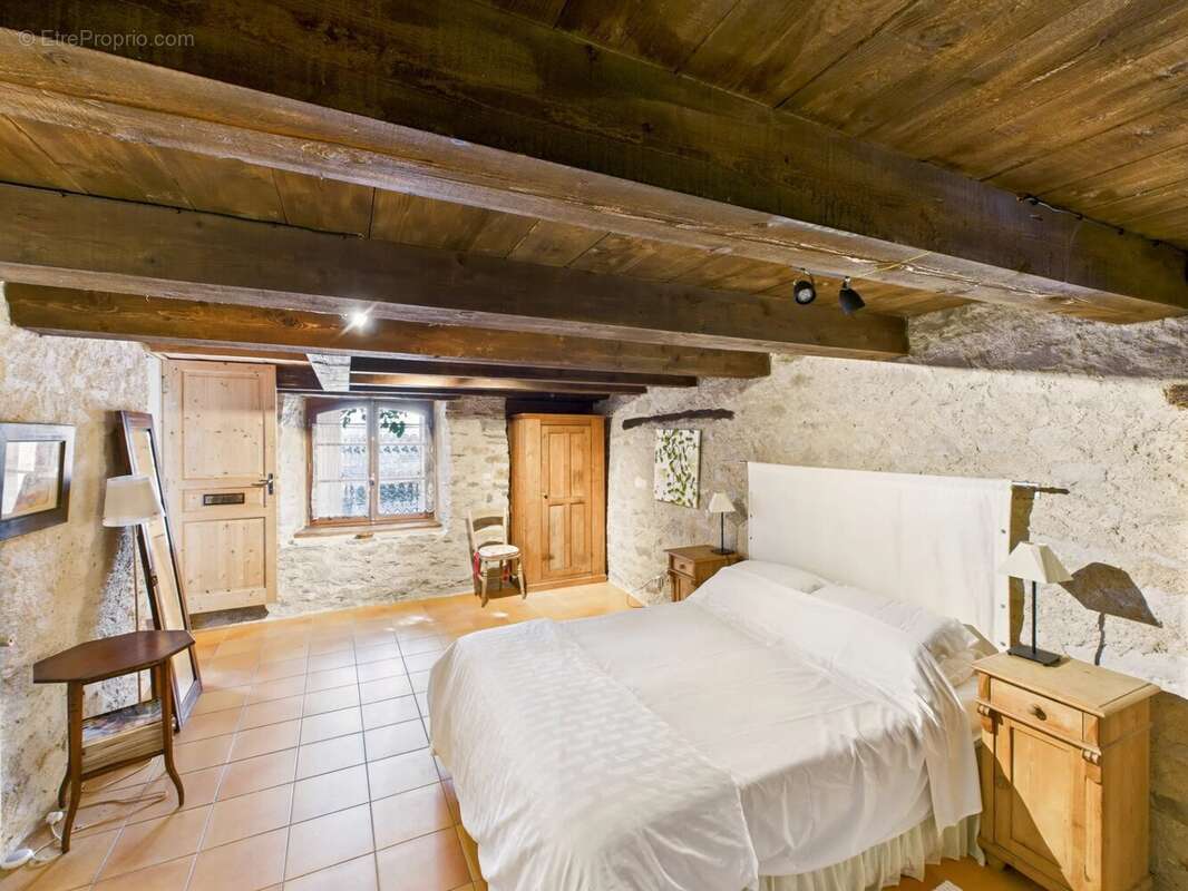 Grande maison de caractère à Monestiés – 270 m², piscine, jardin et potentiel gîte/location entre Cordes et Albi - photo 7