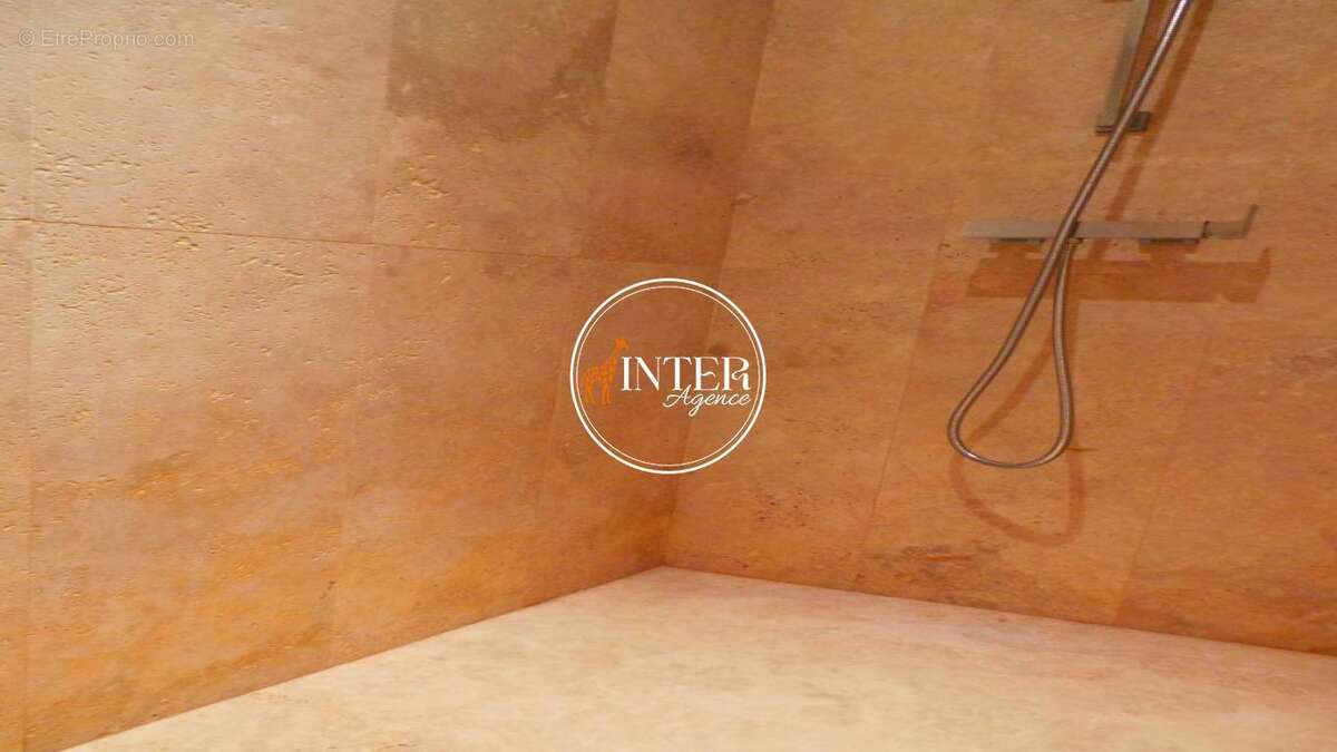 Appartement à LES ISSAMBRES