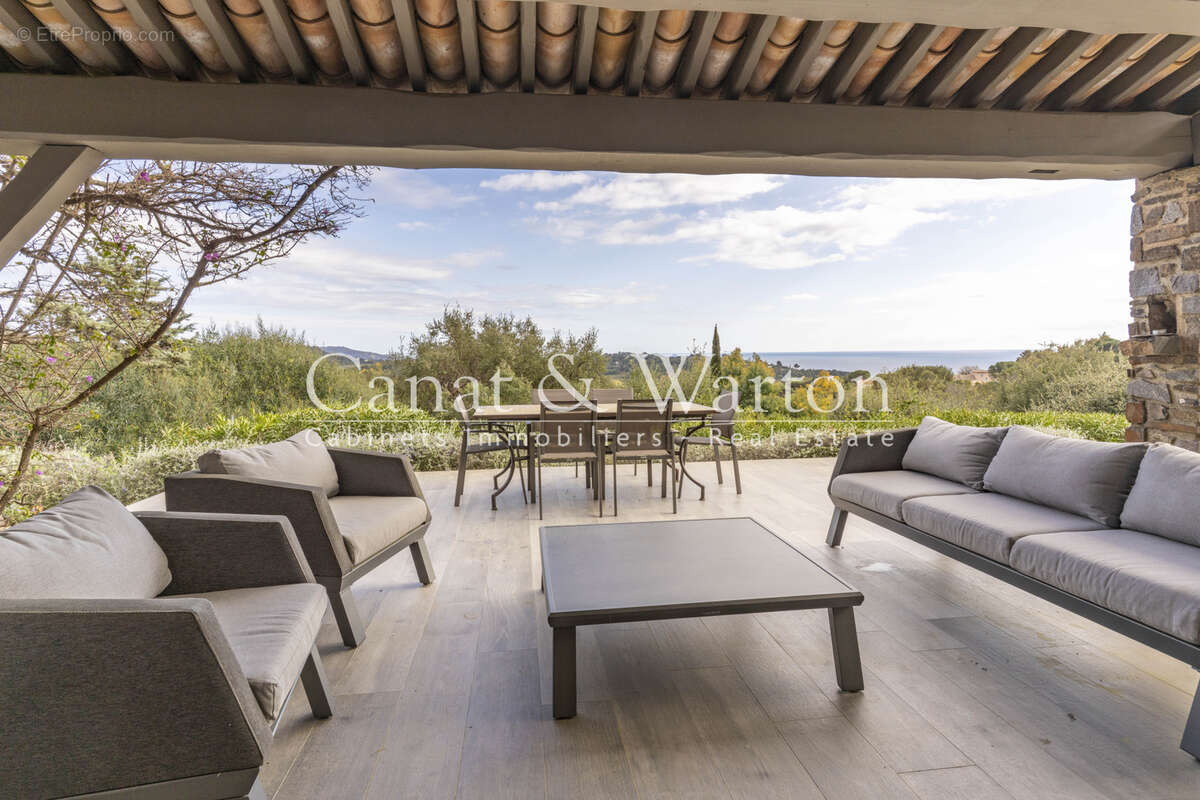 La croix valmer: villa rénovée avec piscine & vue mer - photo 2