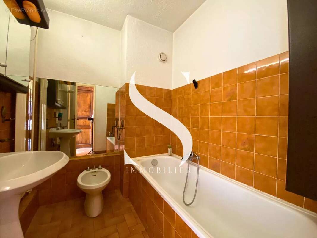 Appartement à VALLAURIS