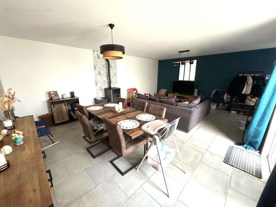 Maison à LECELLES