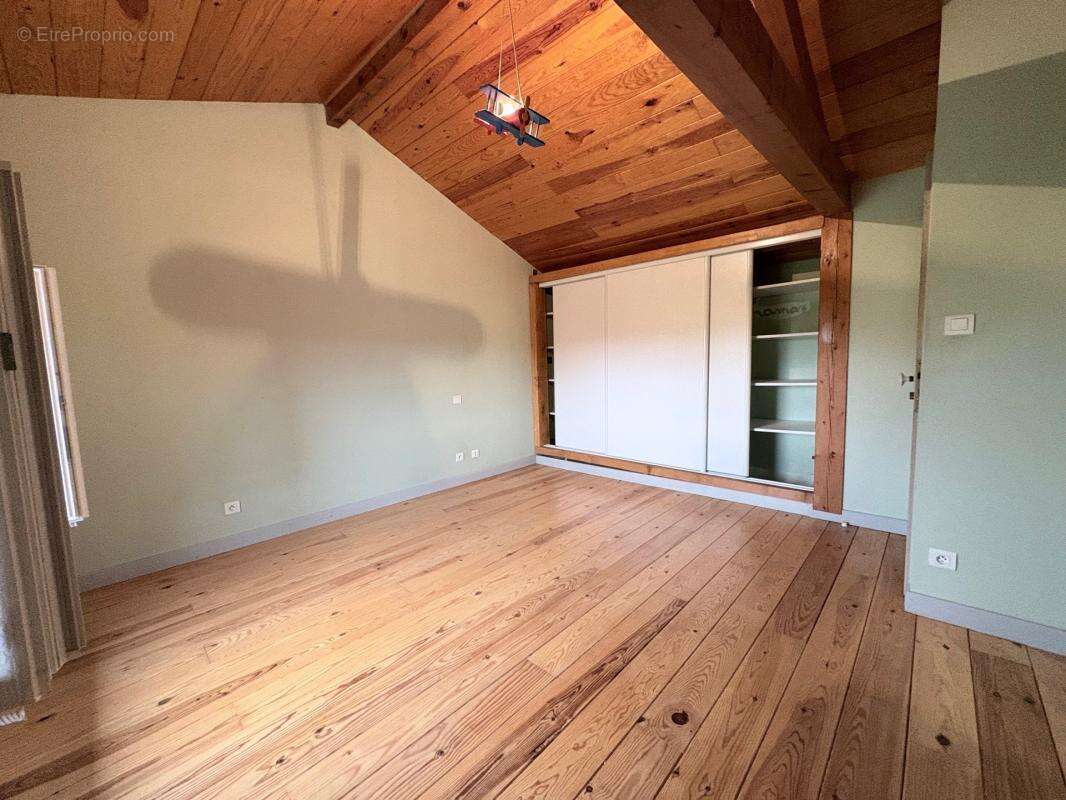 Prix à la baisse pour cette belle Maison avec dépendances !! - photo 9