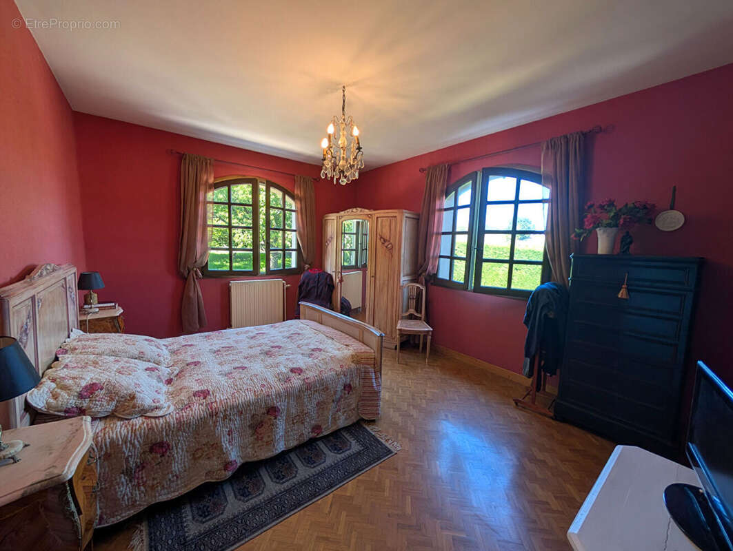 Maison à VILLE-SOUS-ANJOU