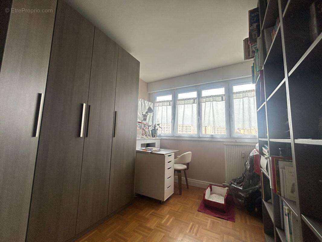 Appartement à FONTENAY-SOUS-BOIS