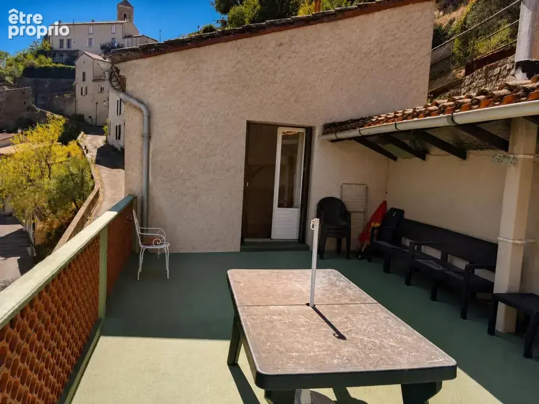 Maison de 5 pièces de 126 m² à Lastours avec terrasse et jardinet.
Vue panoramique - photo 17