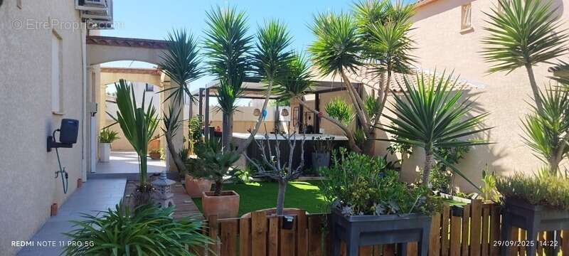 LUNEL NORD, Villa individuelle R+1, 132 M2 SH 3 chambres, séjour, cuisine, garage sur 339M2 terrain - photo 2