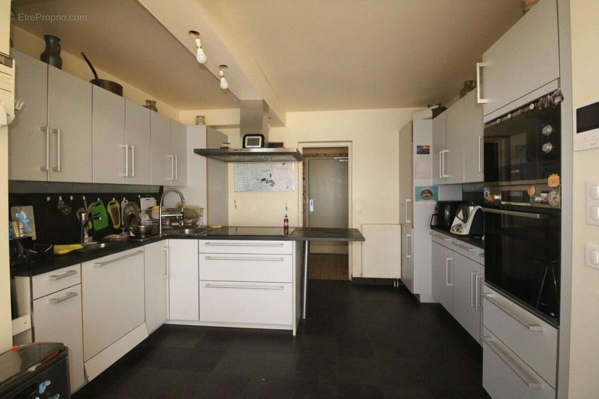 Maison 228 m² à Devecey  - photo 5